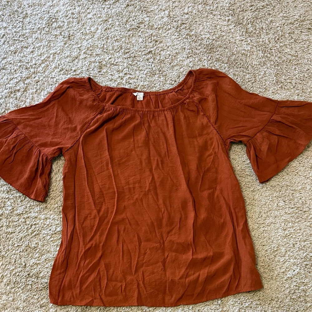 Women’s Rust Off-Shoulder Ruffle Sleeve Top